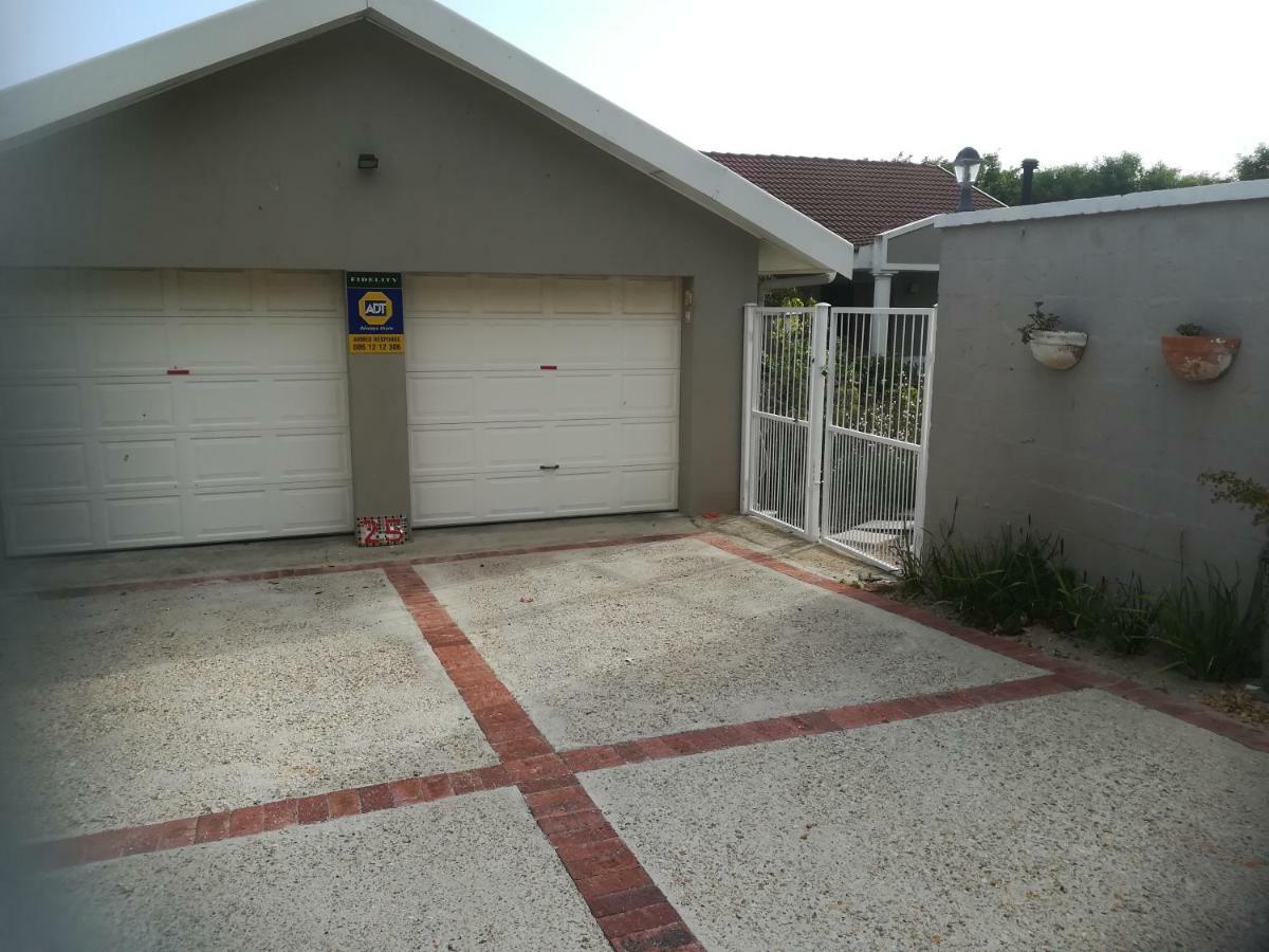 Daphne'S Place Apartment Hermanus Exterior photo
